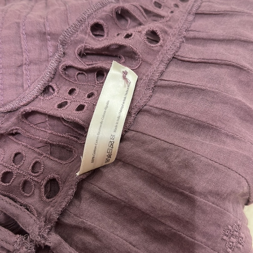 Free People ๐ฏ Cotton Plum Cut Out Embroidered Sleeveless Tank size XS - Picture 11 of 11